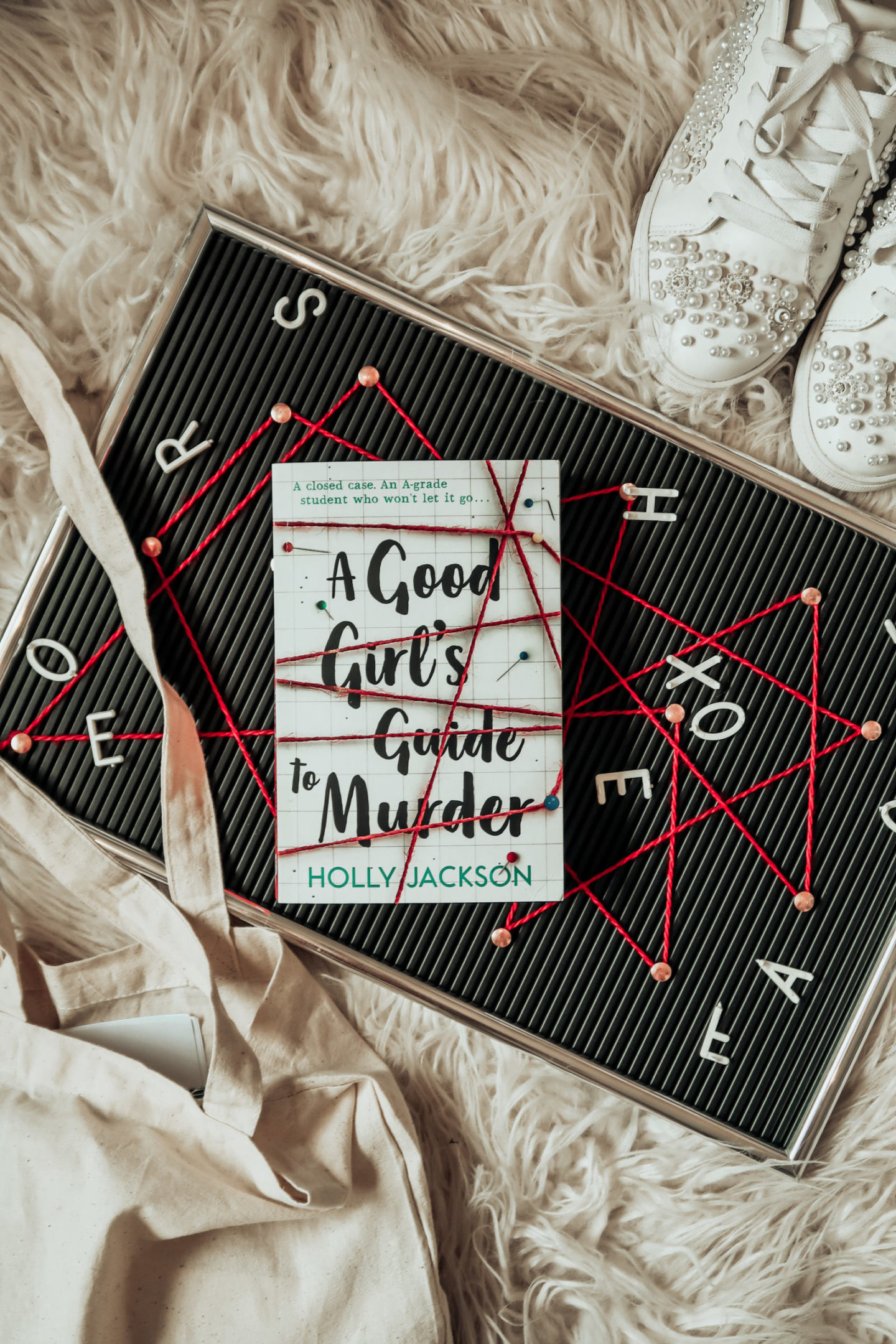 A Good Girl's Guide to Murder by Jackson, Holly