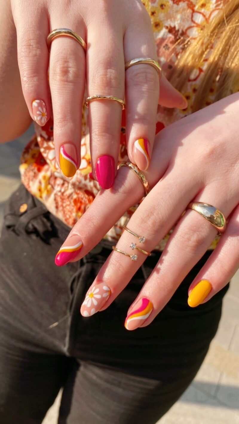 70s inspired swirl nails is THE look for Spring 2021 - BEFFSHUFF