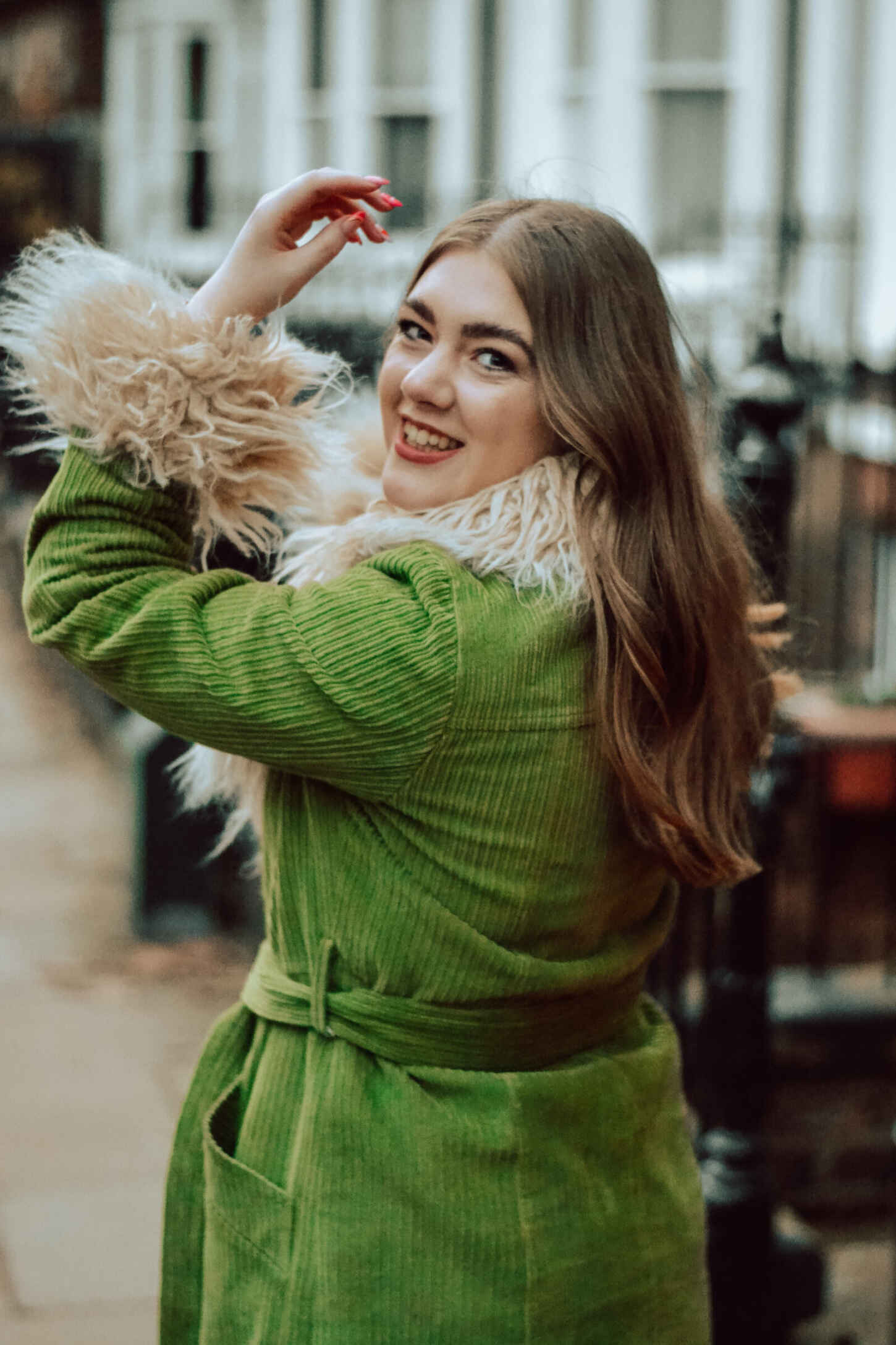 Style Watch: How fashion bloggers wear the fur and faux fur coats this  winter?
