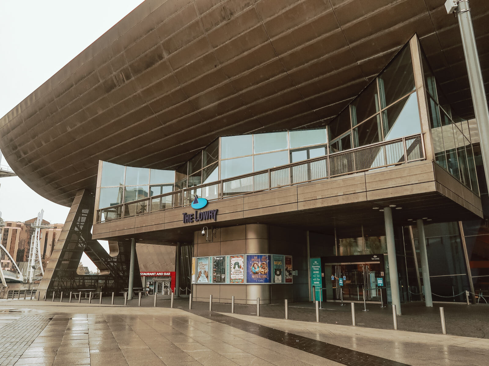 How to spend a full day at The Lowry in Salford - BEFFSHUFF